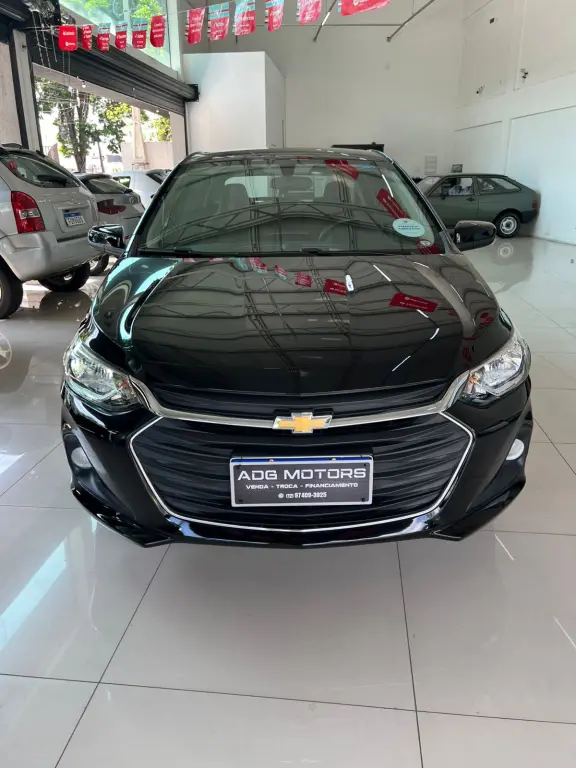 CHEVROLET Onix Hatch - Foto