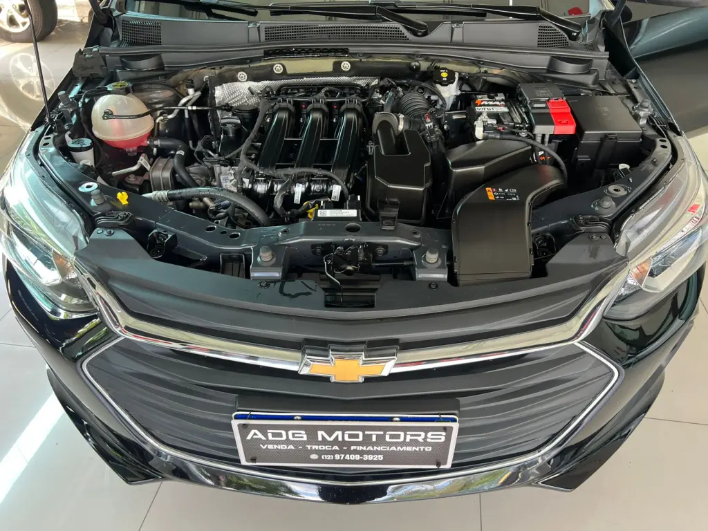 CHEVROLET Onix Hatch - Foto