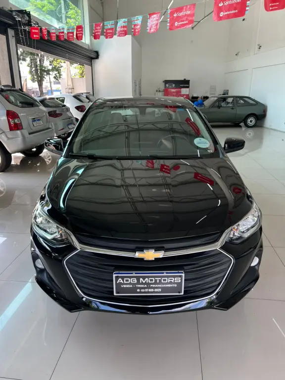 CHEVROLET Onix Hatch - Foto