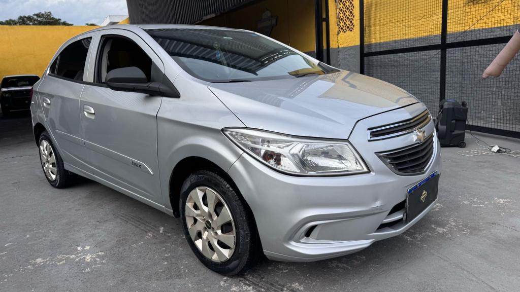 CHEVROLET Onix Hatch
