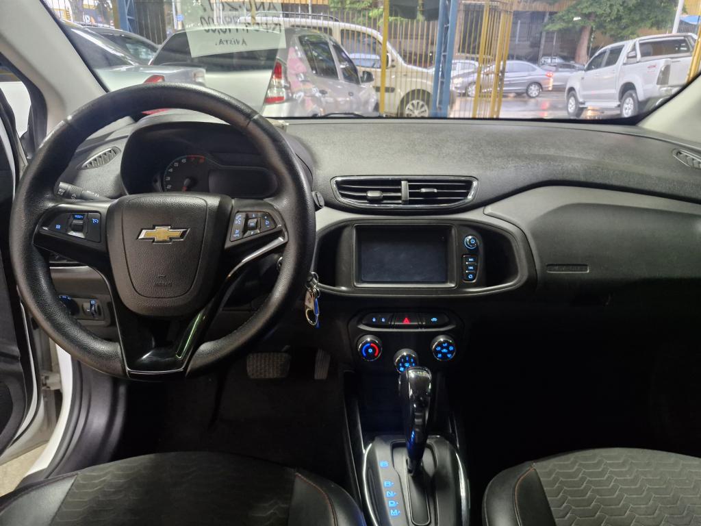 CHEVROLET Onix Hatch - Foto