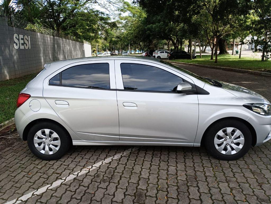 CHEVROLET Onix Hatch - Foto