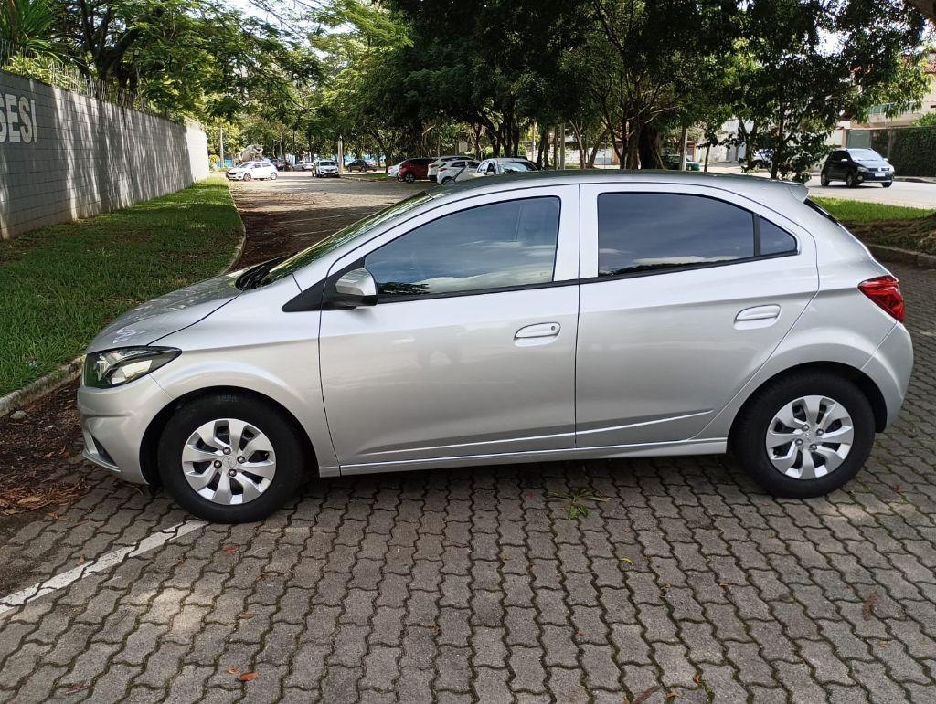 CHEVROLET Onix Hatch - Foto