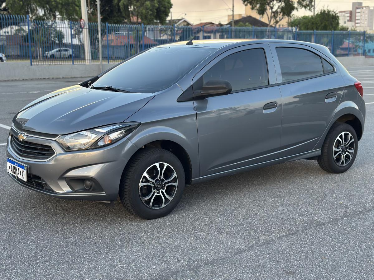 CHEVROLET Onix Hatch - Foto