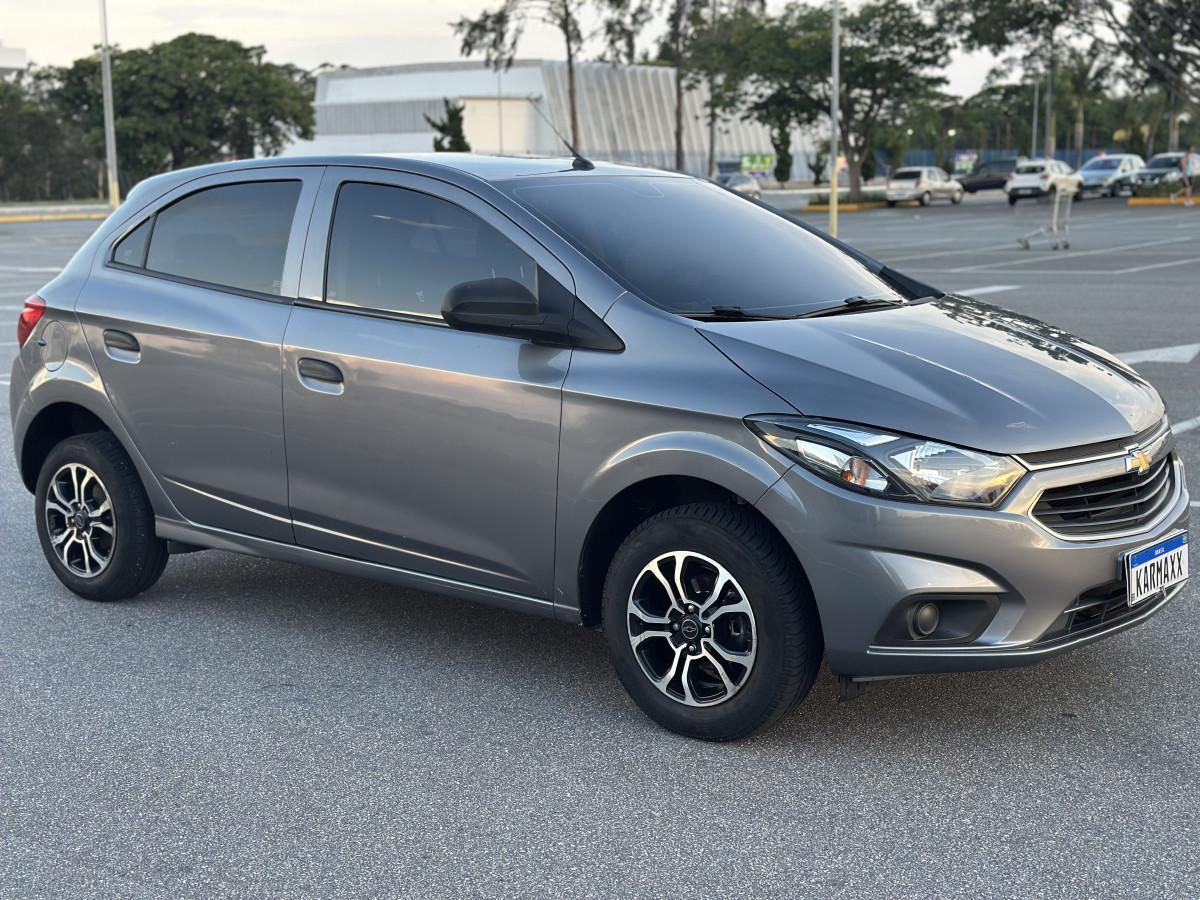 CHEVROLET Onix Hatch - Foto