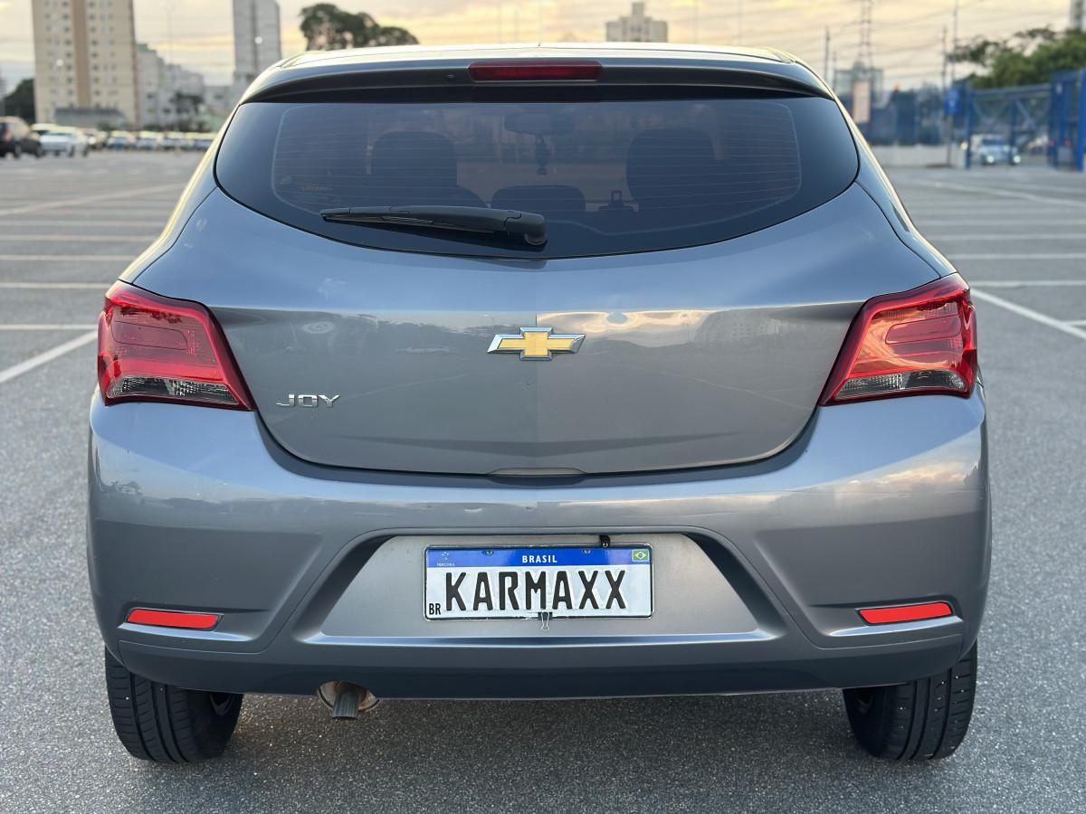 CHEVROLET Onix Hatch - Foto