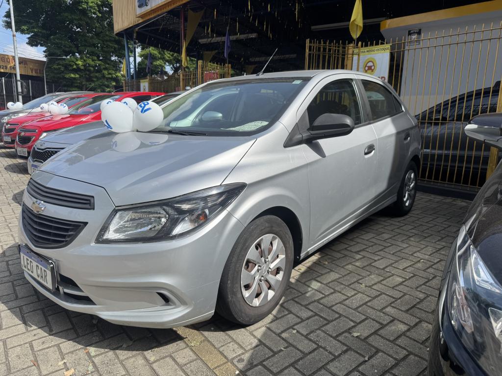 CHEVROLET Onix Hatch