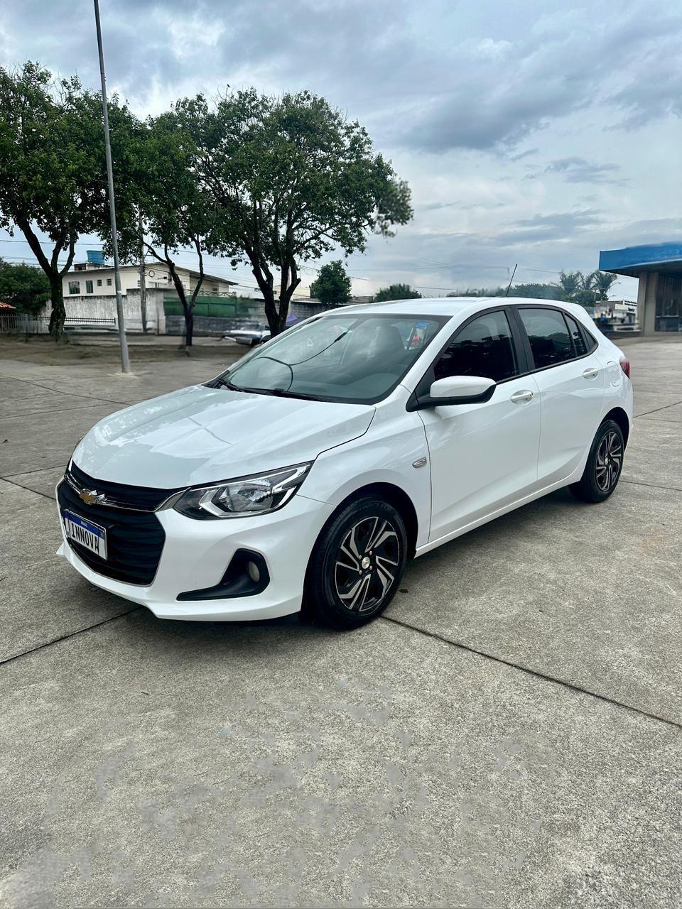 CHEVROLET Onix Hatch - Foto