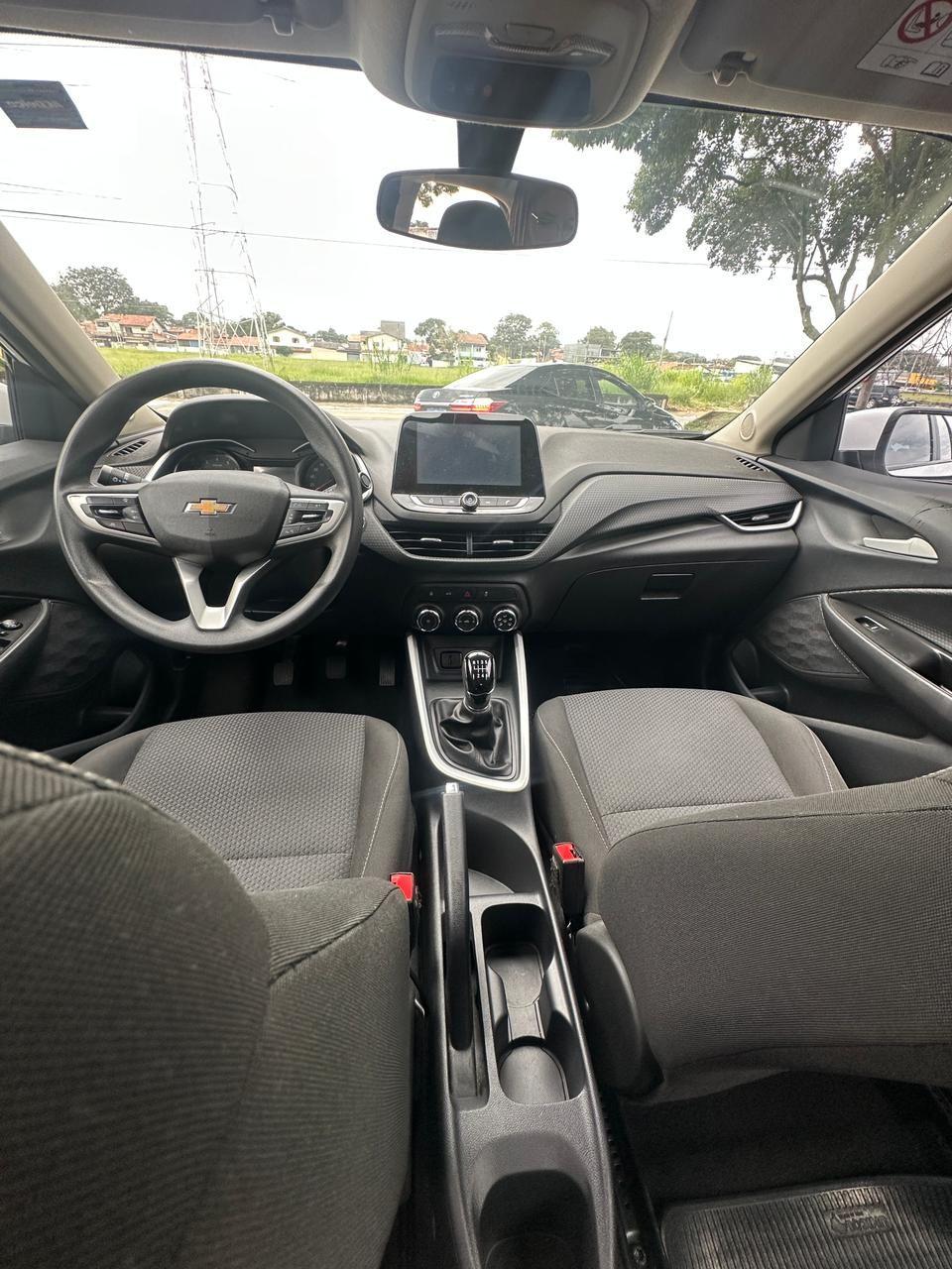 CHEVROLET Onix Hatch - Foto