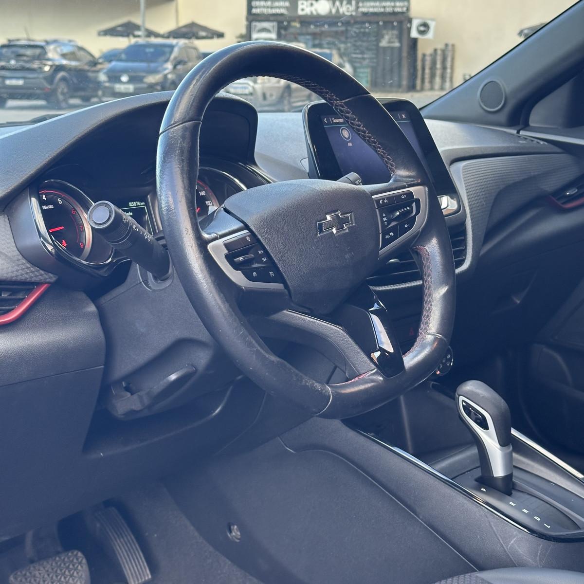 CHEVROLET Onix Hatch - Foto