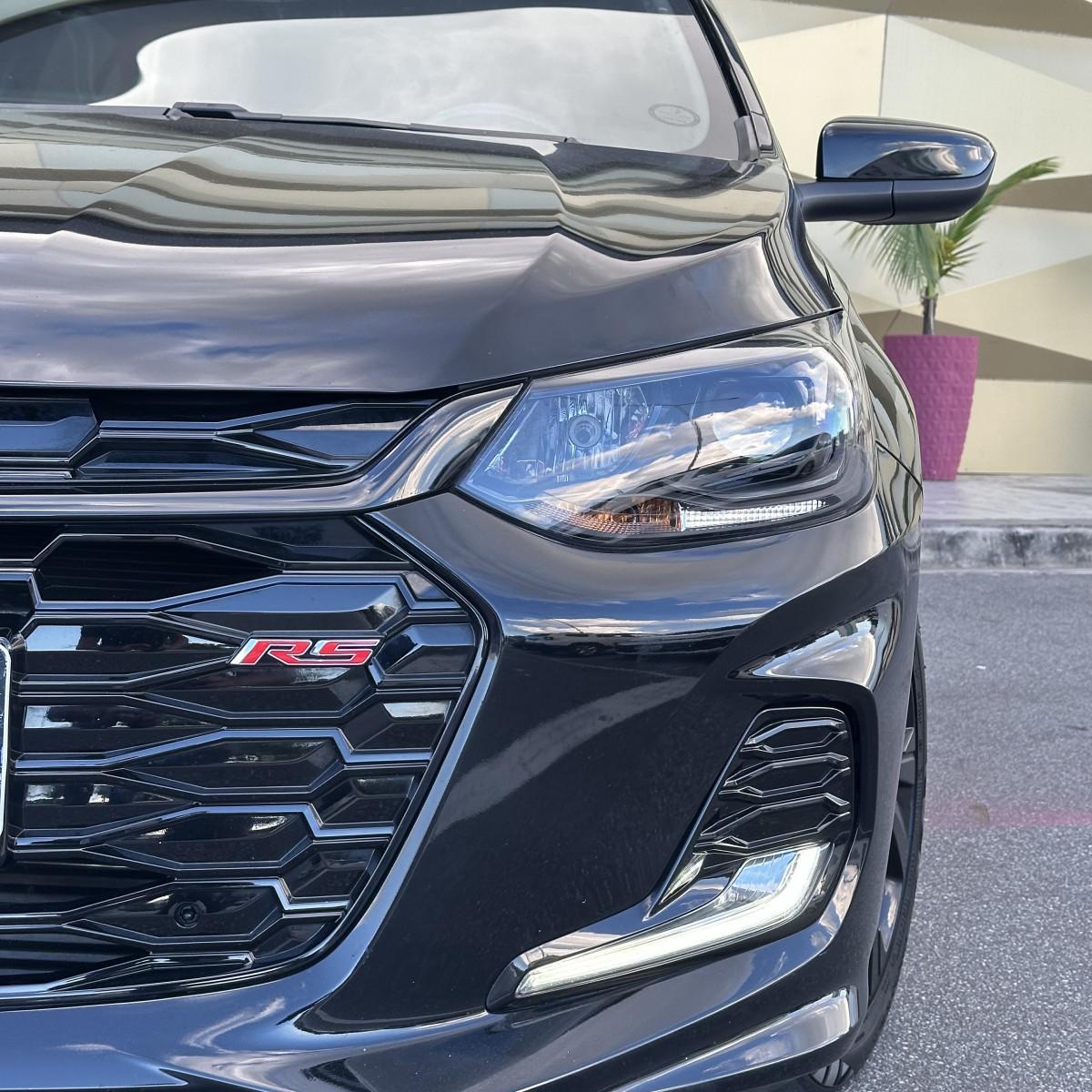 CHEVROLET Onix Hatch - Foto