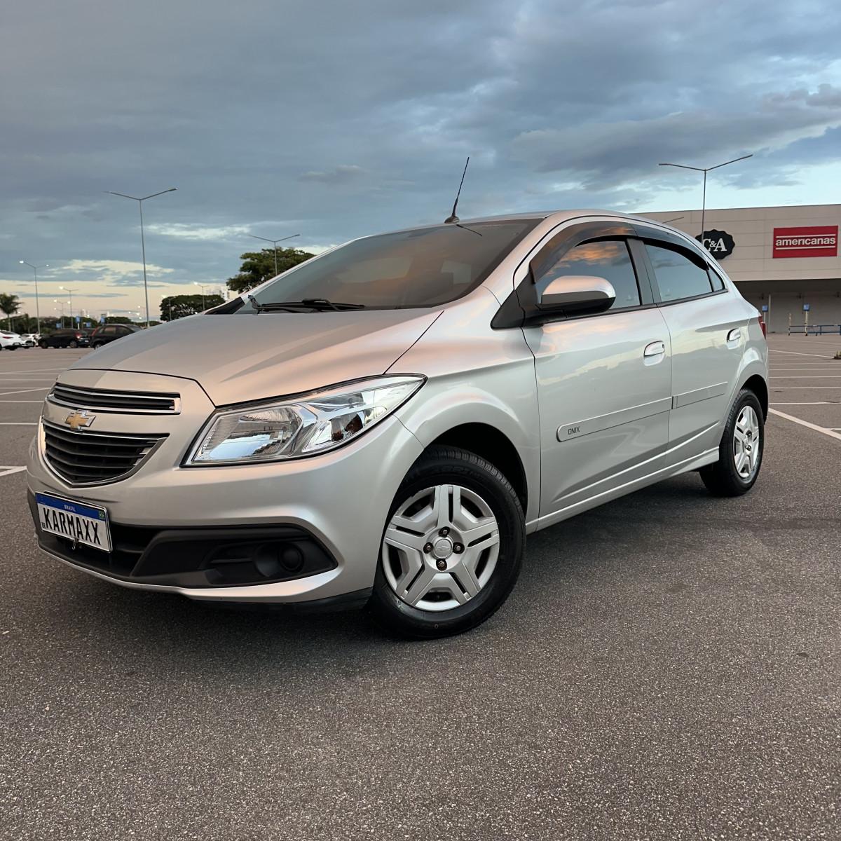 CHEVROLET Onix Hatch