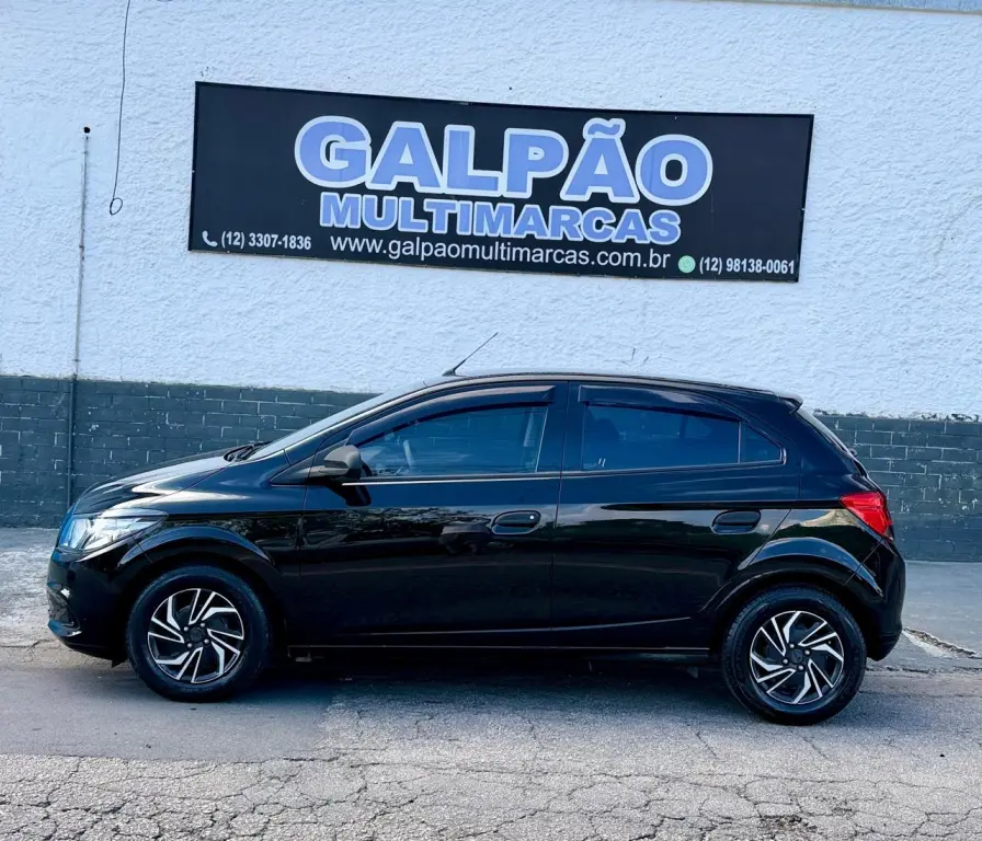 CHEVROLET Onix Hatch