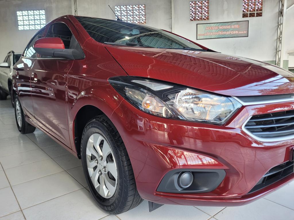 CHEVROLET Onix Hatch - Foto