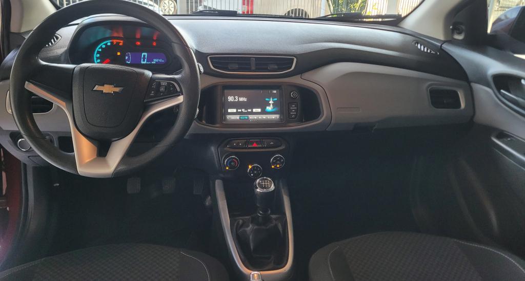 CHEVROLET Onix Hatch - Foto