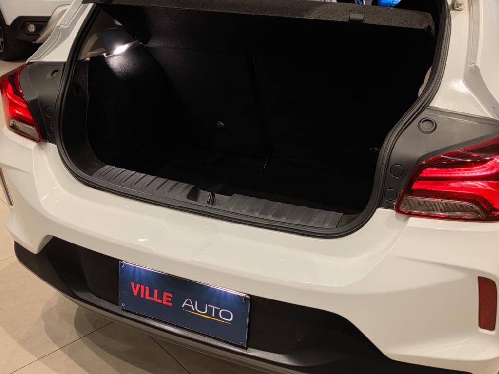 CHEVROLET Onix Hatch - Foto