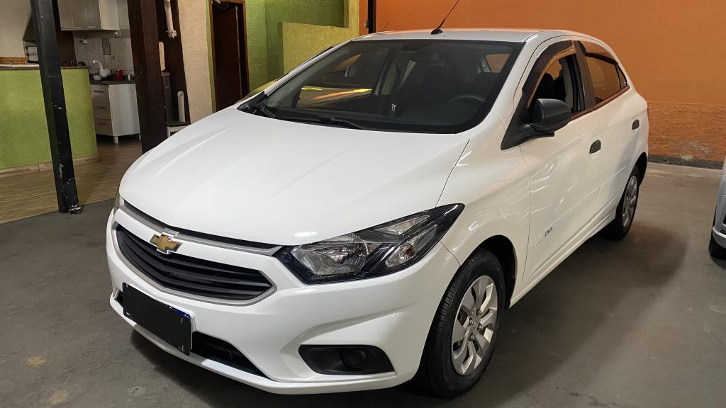 CHEVROLET Onix Hatch - Foto