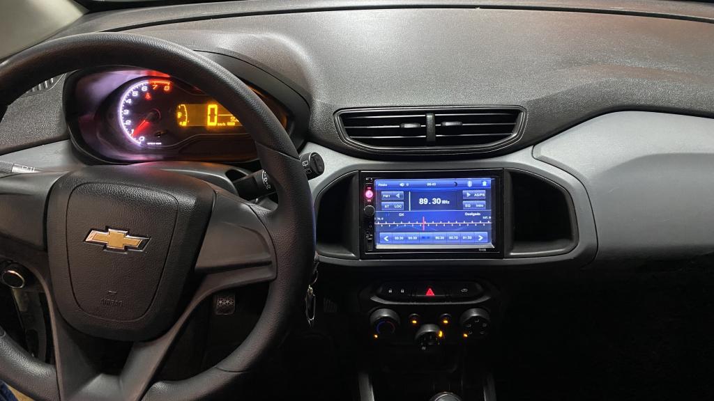 CHEVROLET Onix Hatch - Foto