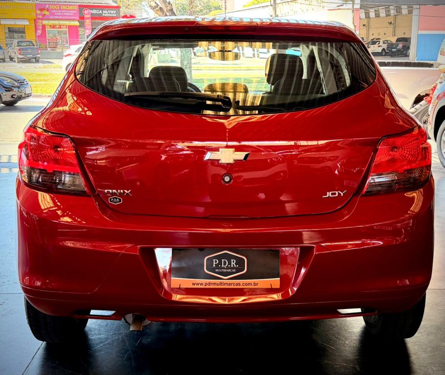 CHEVROLET Onix Hatch - Foto