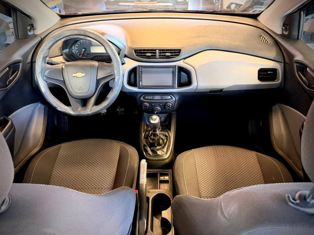 CHEVROLET Onix Hatch - Foto