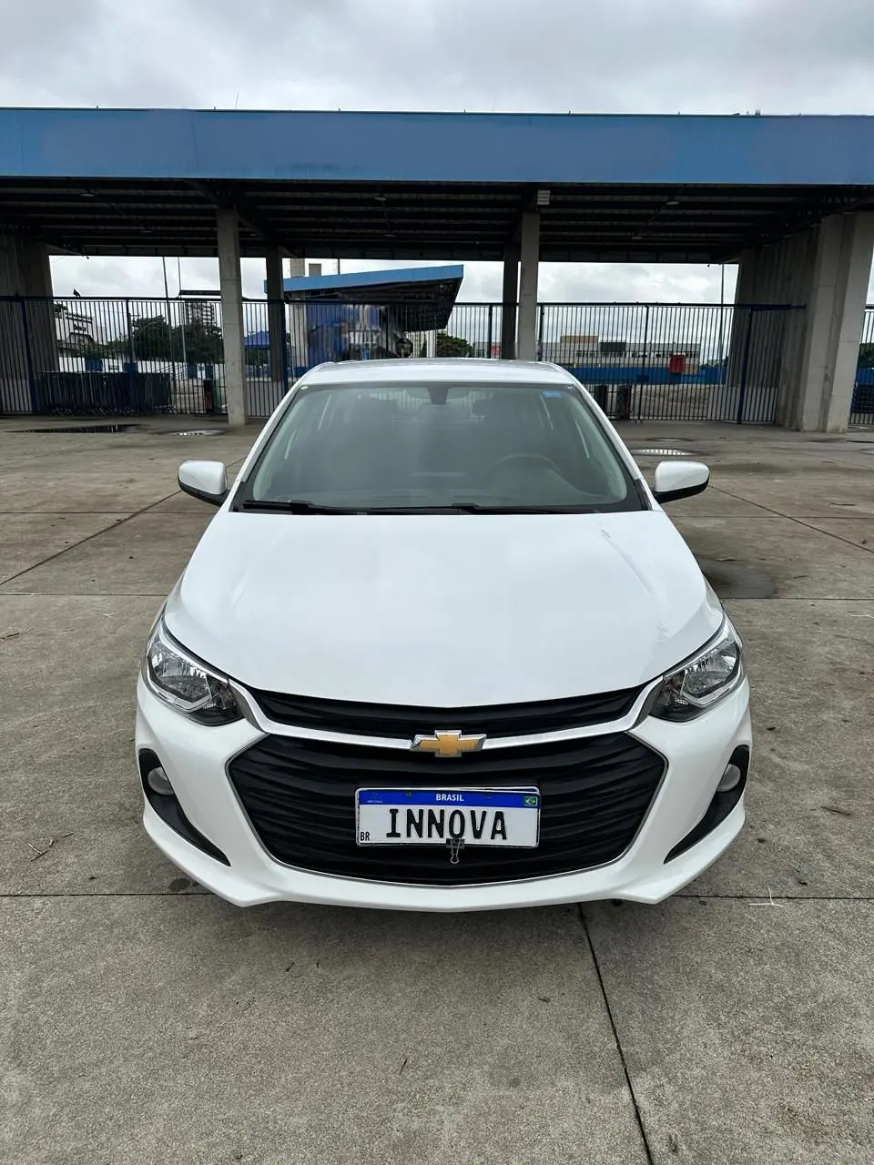 CHEVROLET Onix Hatch - Foto