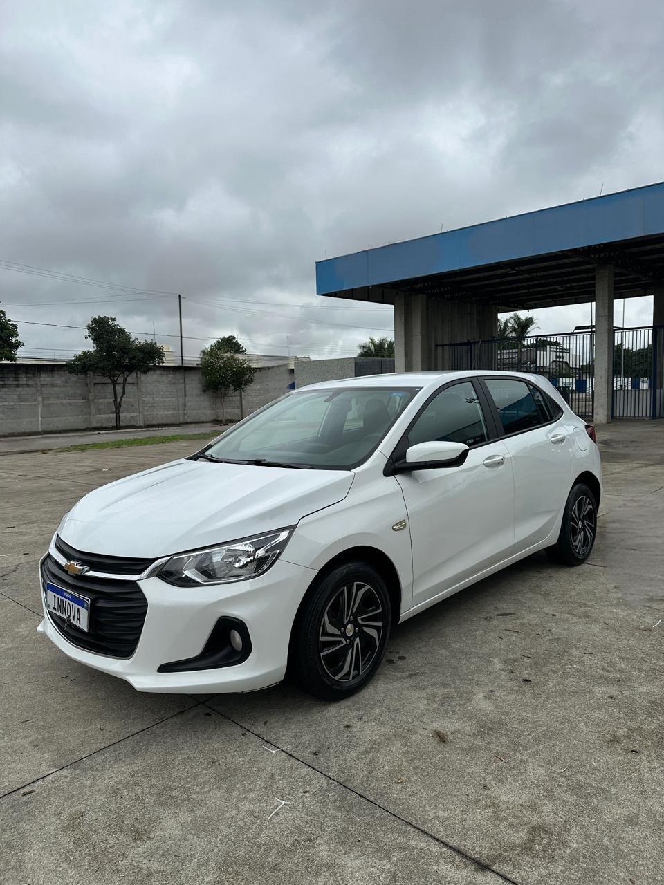 CHEVROLET Onix Hatch - Foto