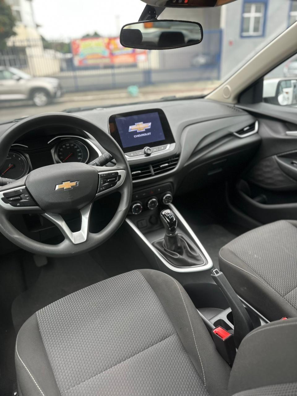 CHEVROLET Onix Hatch - Foto