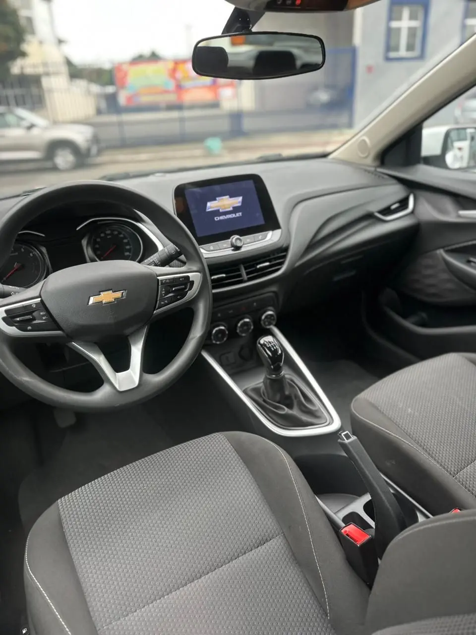 CHEVROLET Onix Hatch - Foto