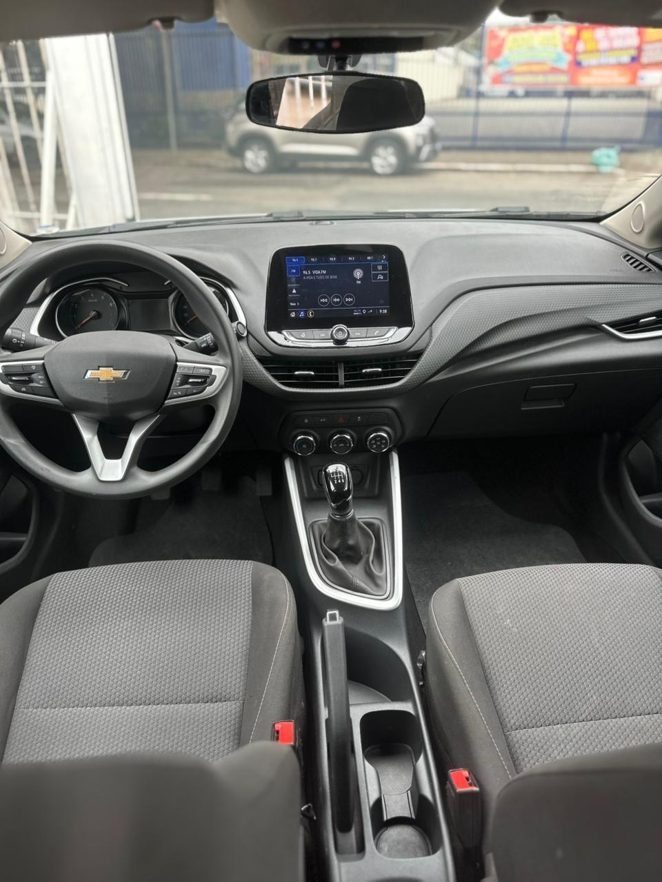 CHEVROLET Onix Hatch - Foto