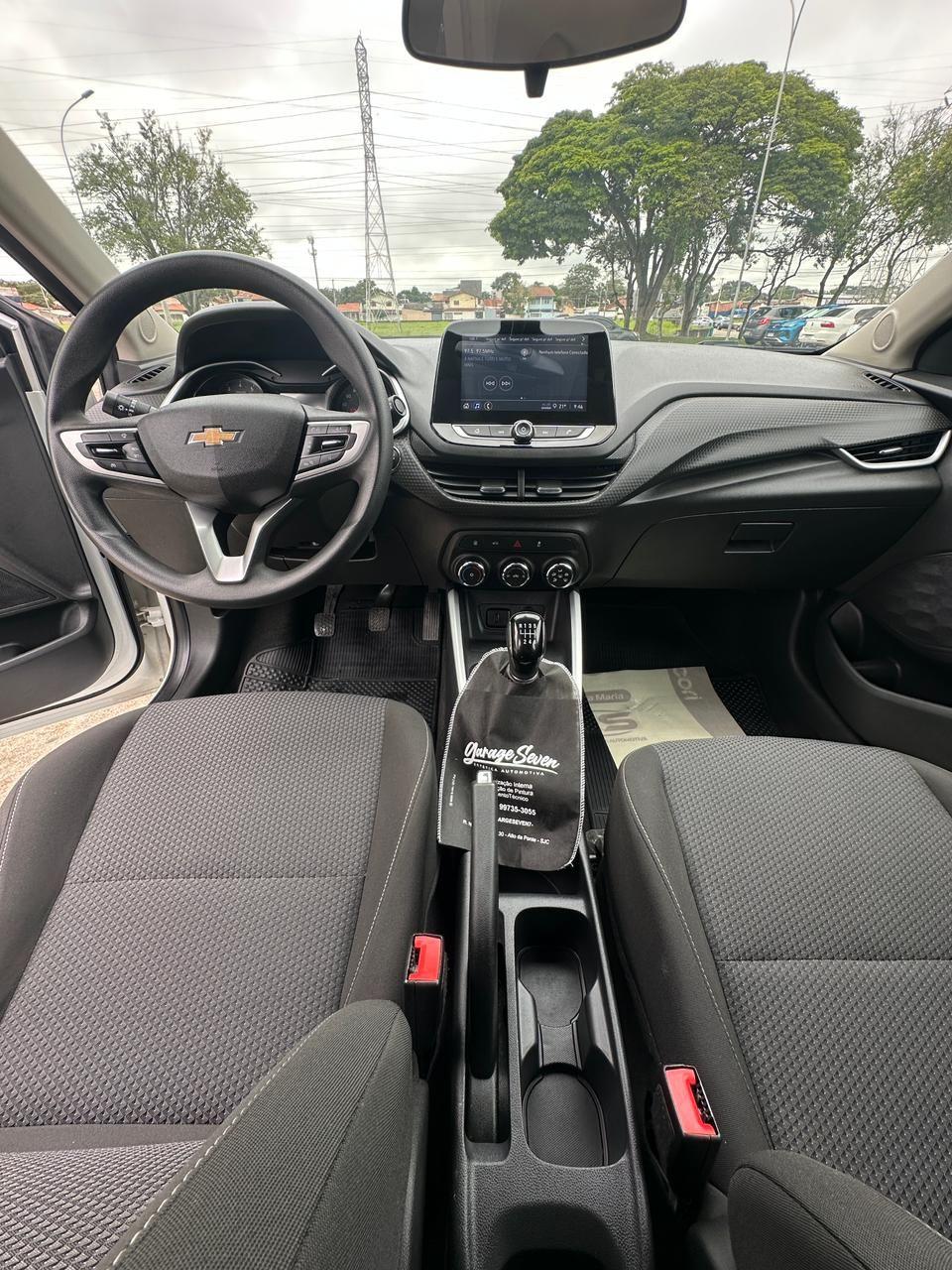 CHEVROLET Onix Hatch - Foto