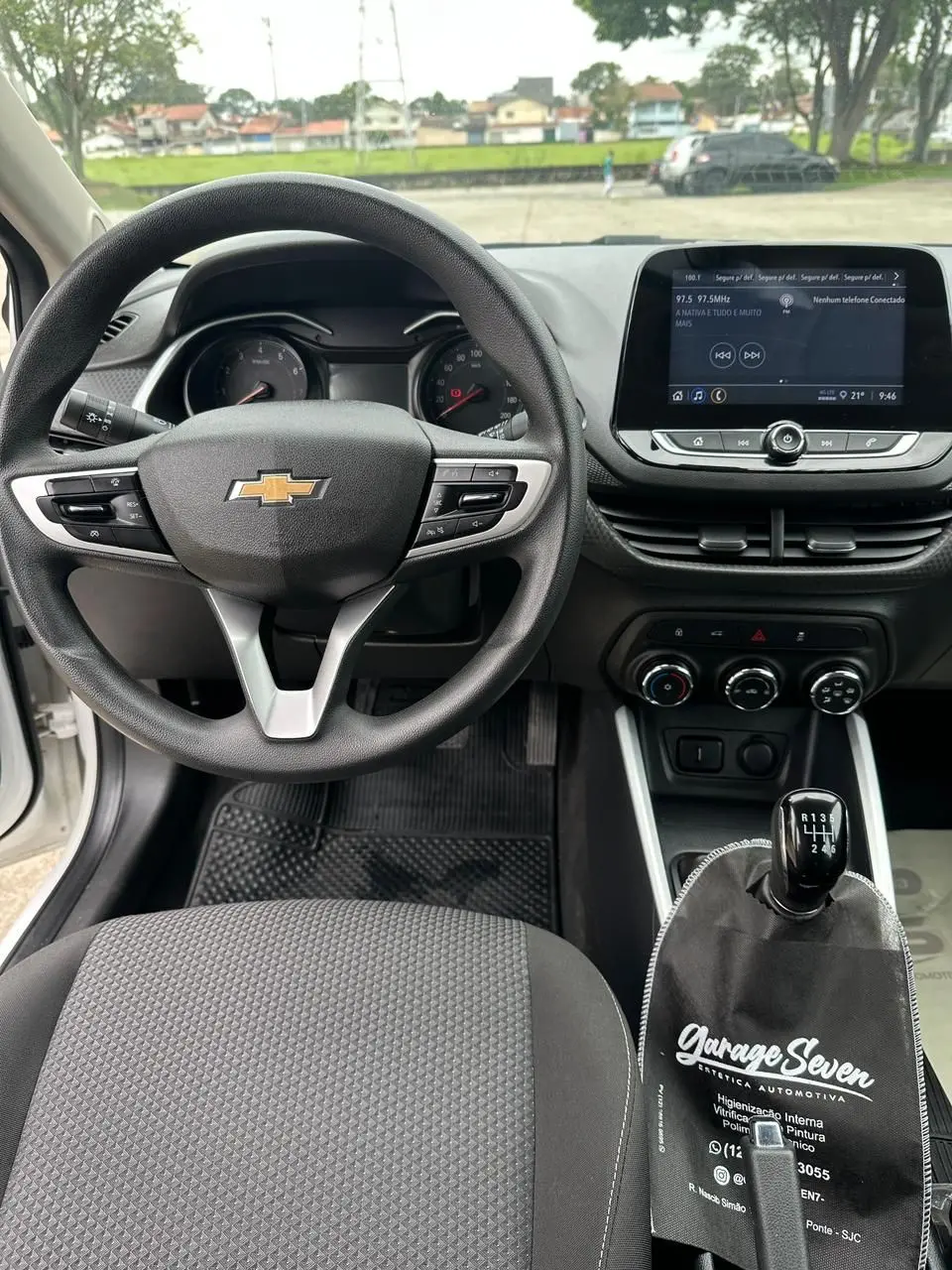 CHEVROLET Onix Hatch - Foto