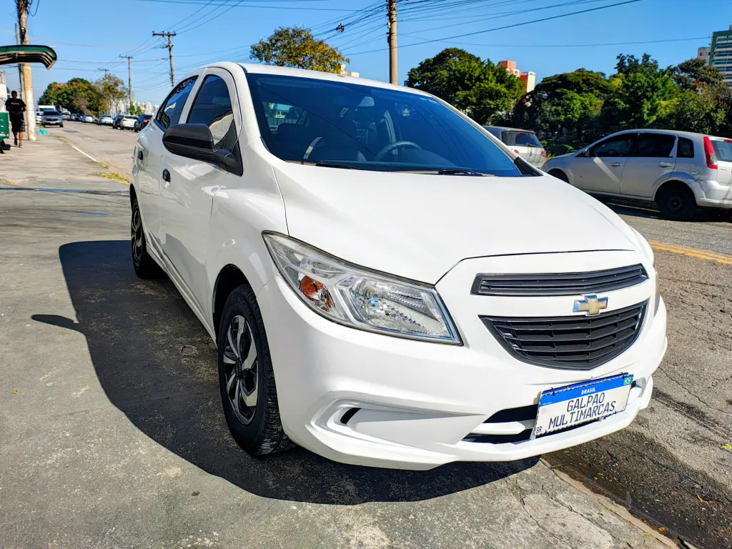 CHEVROLET Onix Hatch