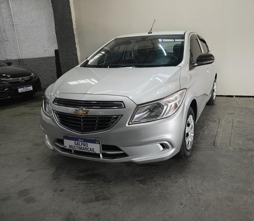 CHEVROLET Onix Hatch - Foto