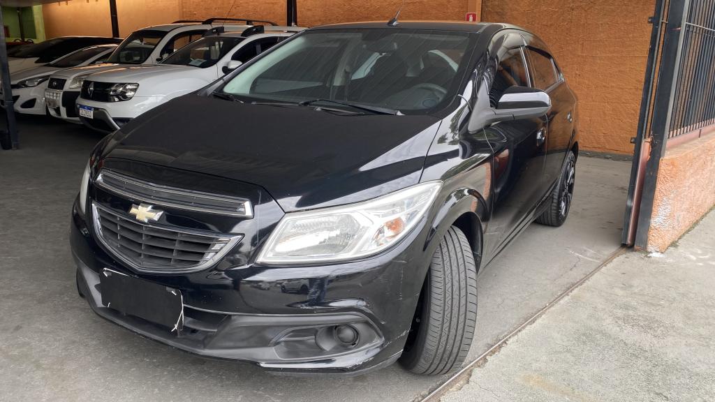 CHEVROLET Onix Hatch - Foto