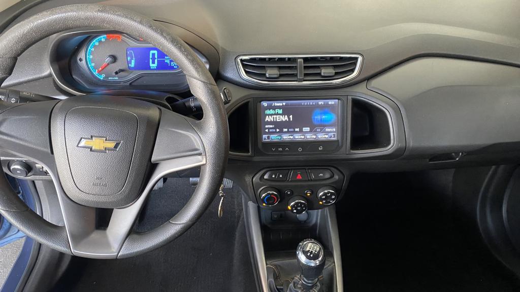 CHEVROLET Onix Hatch - Foto