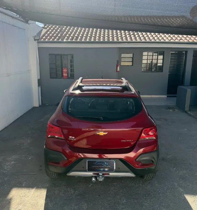 CHEVROLET Onix Hatch - Foto