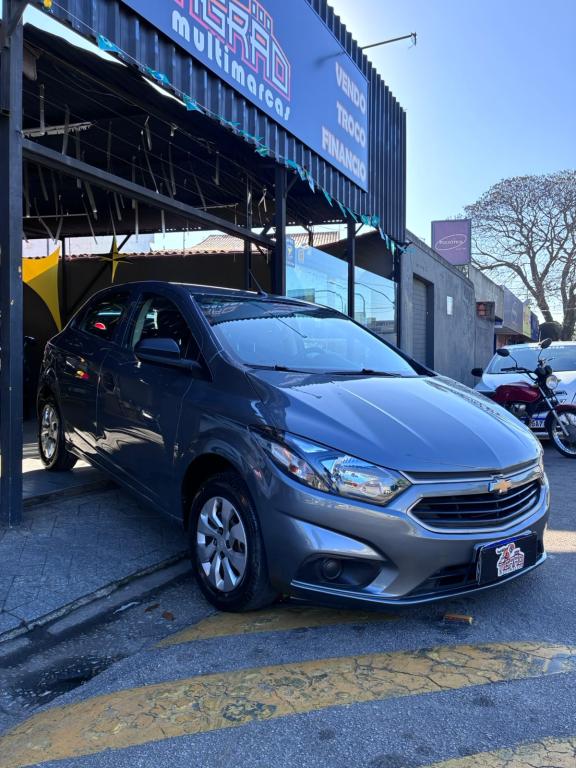 CHEVROLET Onix Hatch - Foto