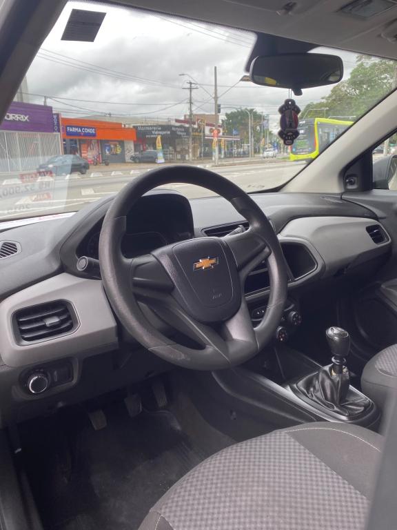 CHEVROLET Onix Hatch - Foto