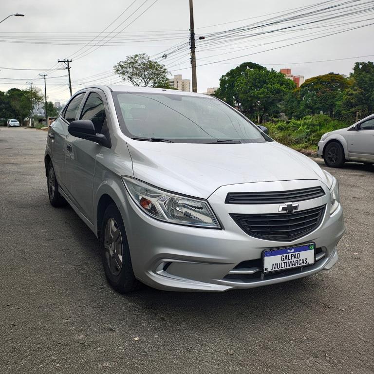CHEVROLET Onix Hatch - Foto