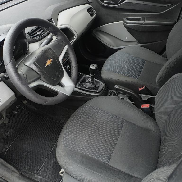 CHEVROLET Onix Hatch - Foto
