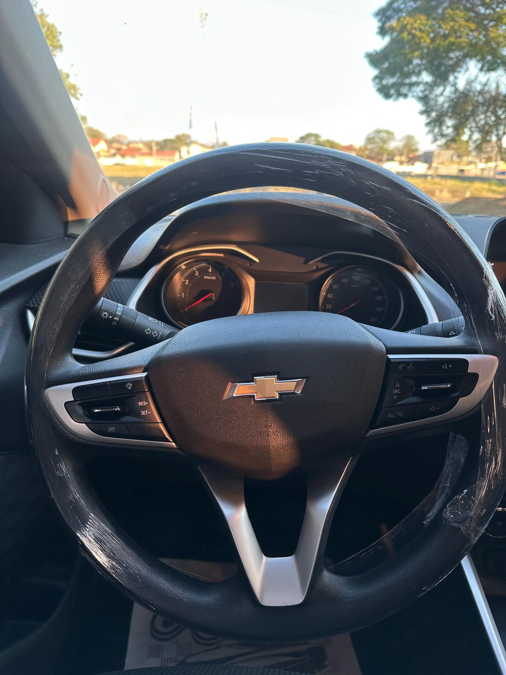 CHEVROLET Onix Sedan - Foto