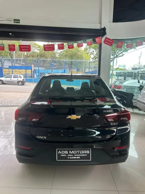 CHEVROLET Onix Sedan - Foto