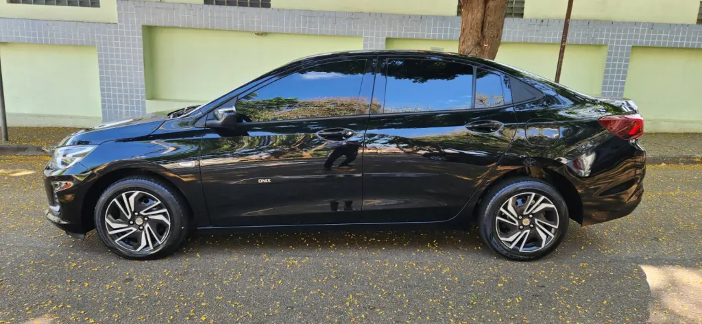 CHEVROLET Onix Sedan - Foto