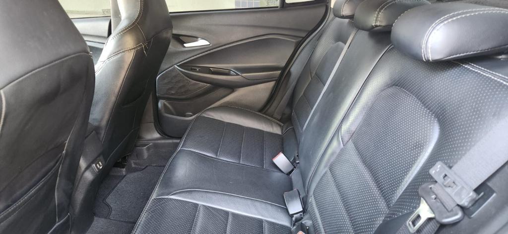 CHEVROLET Onix Sedan - Foto