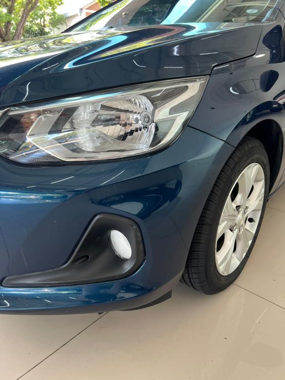 CHEVROLET Onix Sedan - Foto