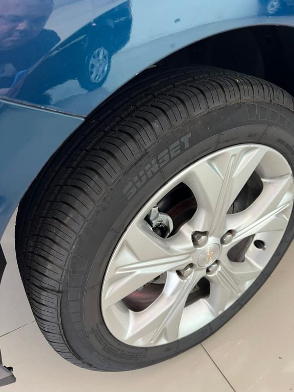 CHEVROLET Onix Sedan - Foto