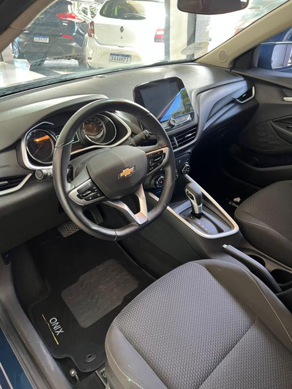 CHEVROLET Onix Sedan - Foto