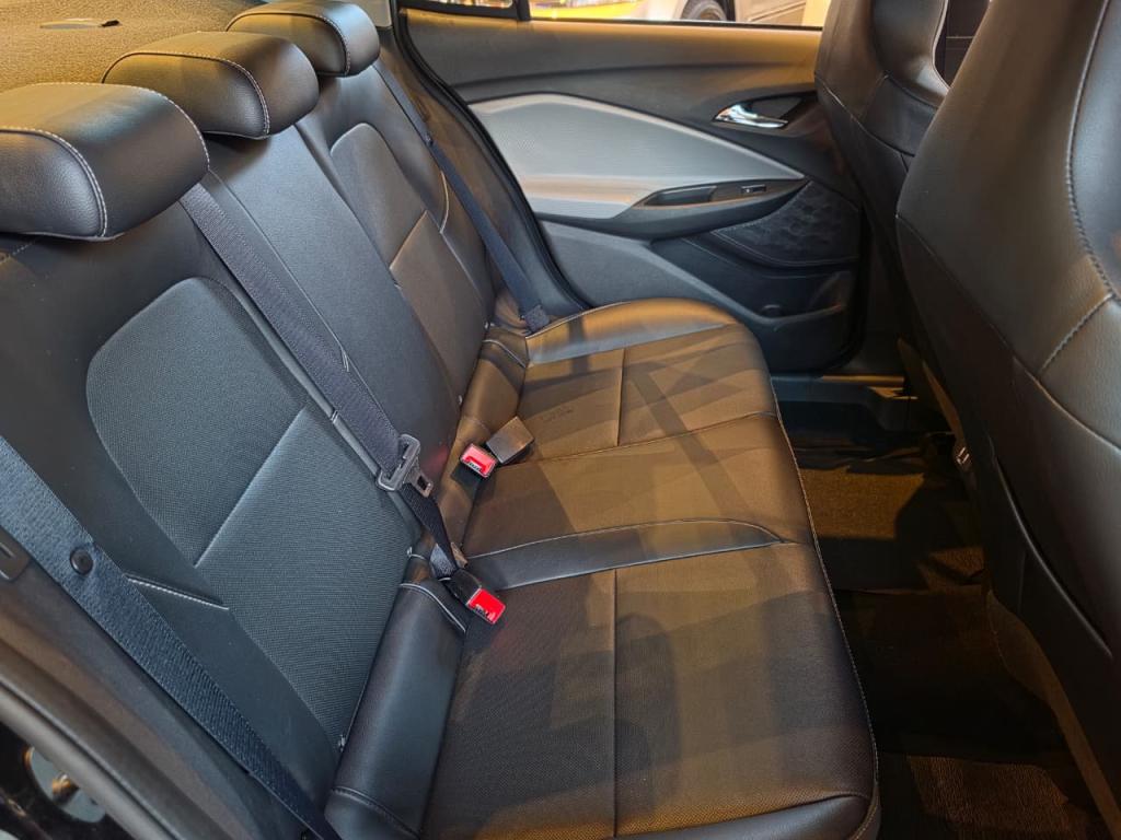 CHEVROLET Onix Sedan - Foto