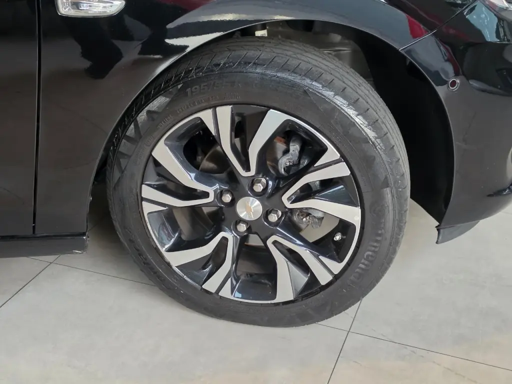 CHEVROLET Onix Sedan - Foto