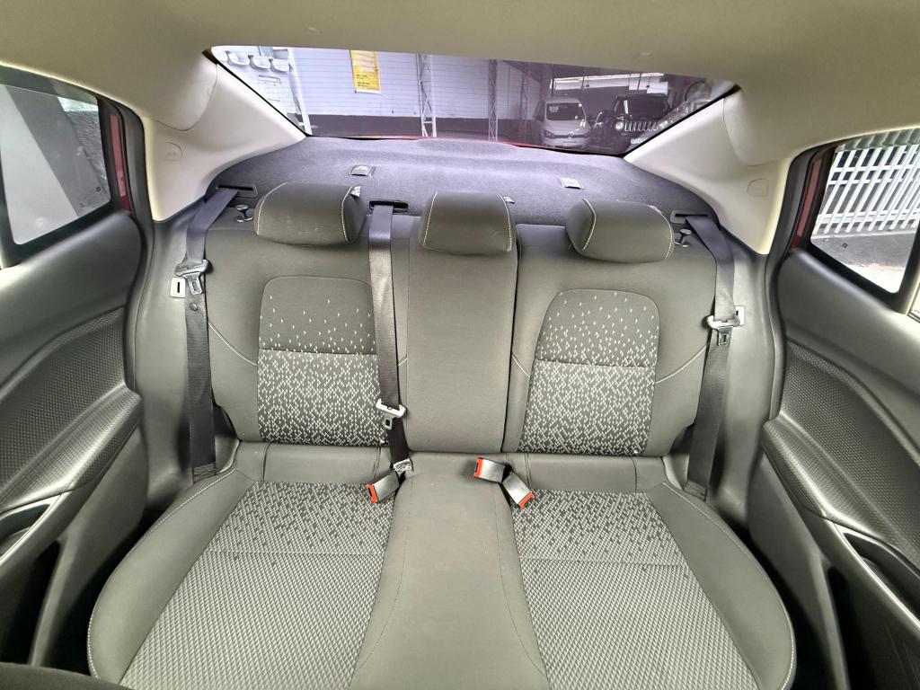 CHEVROLET Onix Sedan - Foto